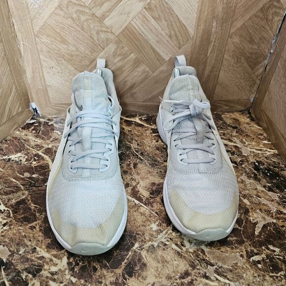 Nike women's Air Max Bella white running training shoes size 9.5.  564 - Picture 7 of 11